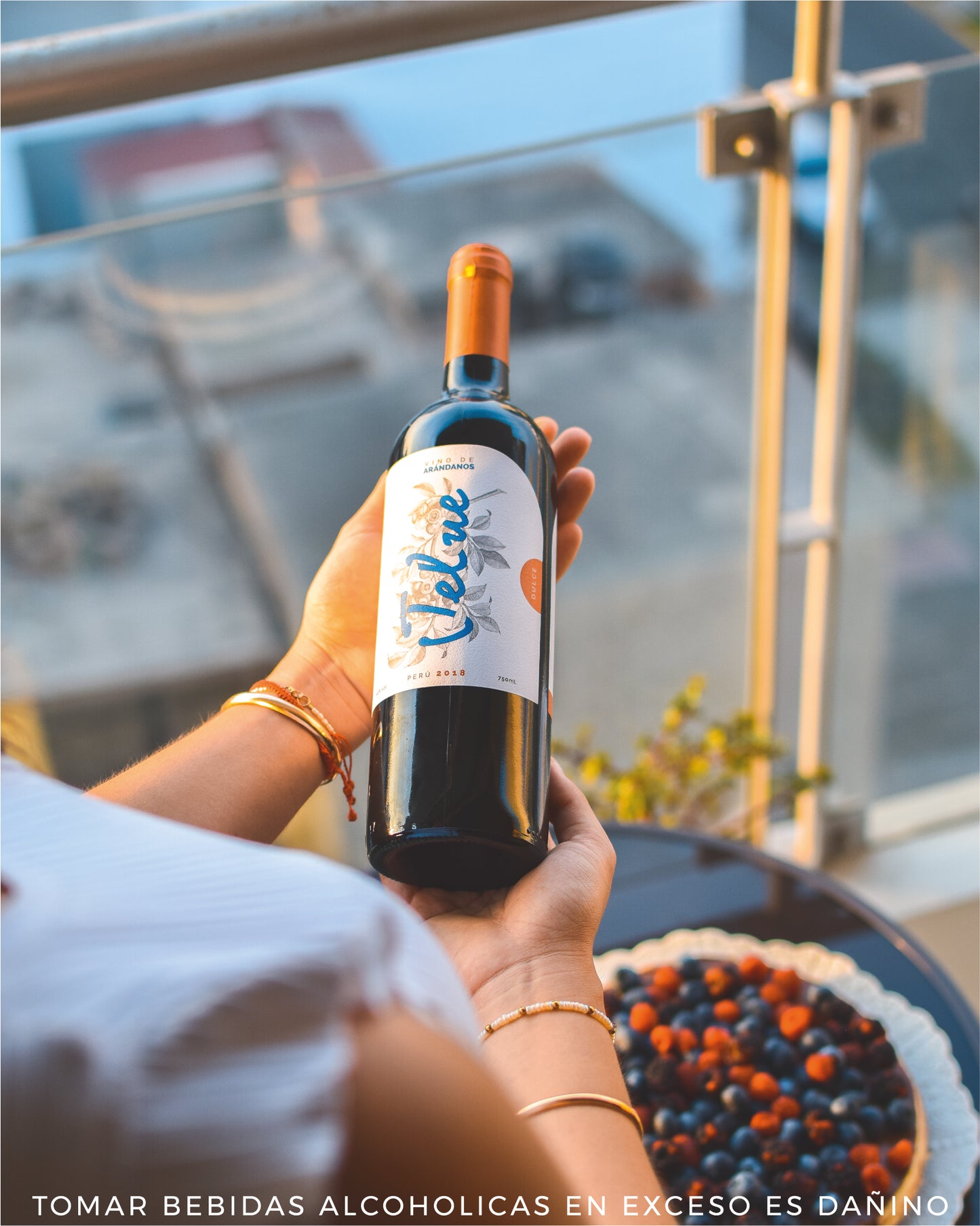 Vino de Arándanos Dulce (No empalaga como tu ex) x 750ml